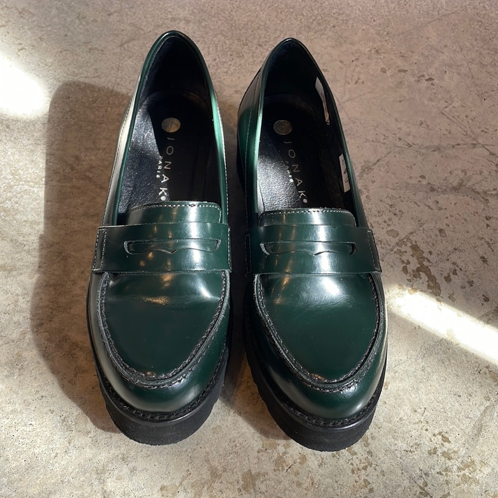Jonak Dark Green Loafers in Women’s Size 6.5